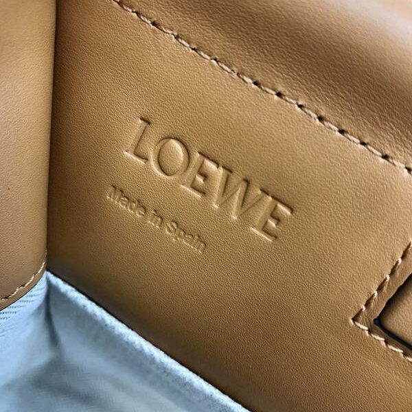原版A貨LOEWE羅意威專櫃新品特色棕色荔枝購物包cushion tote ba進口小牛皮blpj14149