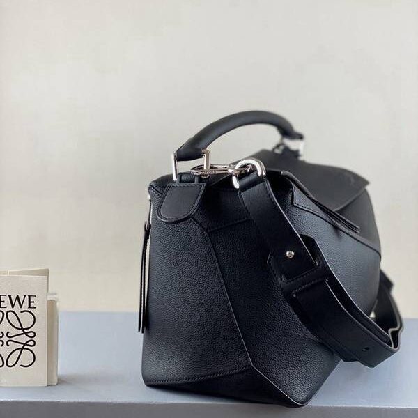 最高等級LOEWEpuzzle36cm2020春夏款 柔軟天然牛皮blpj14191