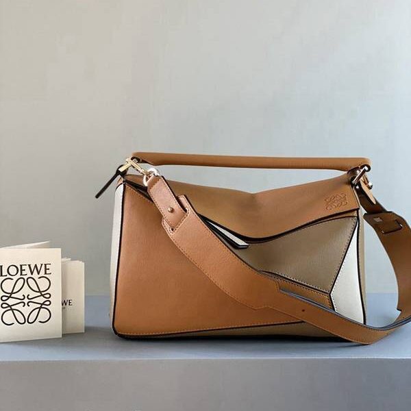A貨精品LOEWE淺焦糖PUZZLE中號