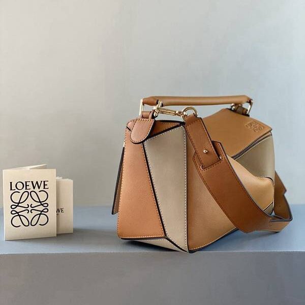 A貨精品LOEWE淺焦糖PUZZLE中號