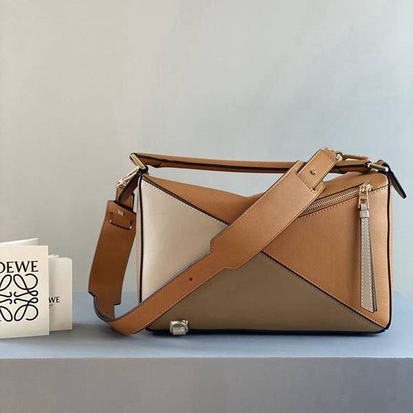 A貨精品LOEWE淺焦糖PUZZLE中號