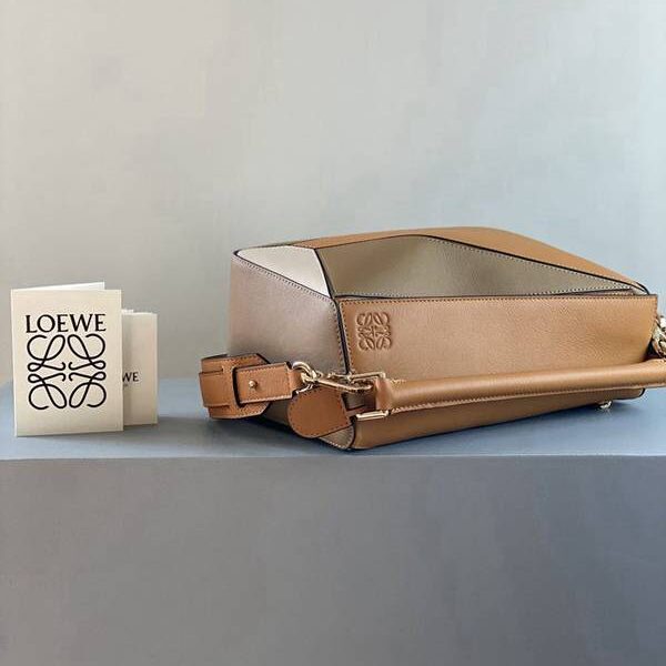 A貨精品LOEWE淺焦糖PUZZLE中號