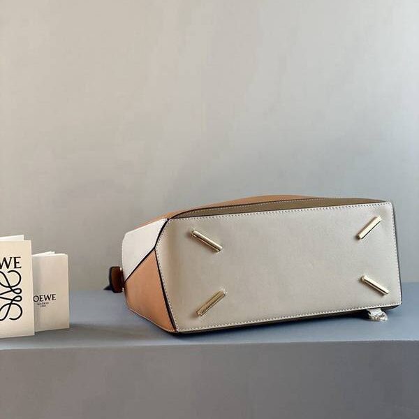 A貨精品LOEWE淺焦糖PUZZLE中號