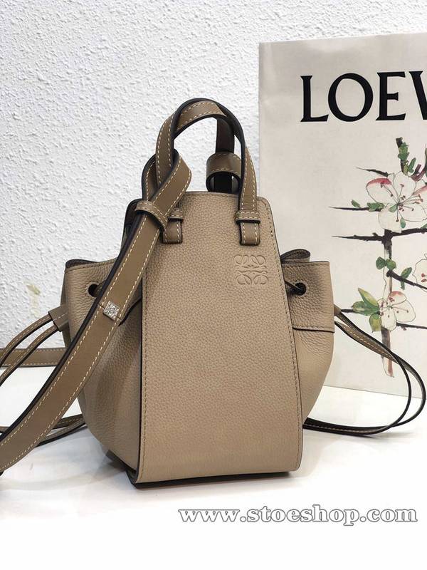 高仿包包 LOEWE 卡其荔枝紋mini hammock bag 托特包 3 高仿包包 LOEWE 卡其荔枝紋mini hammock bag 托特包