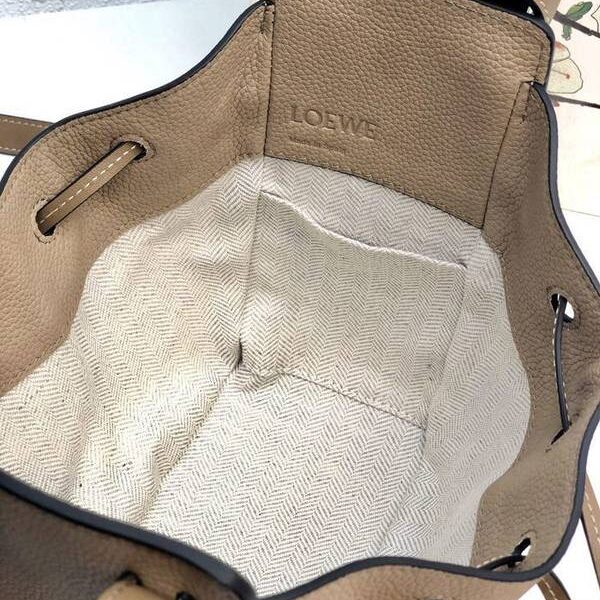 高仿包包 LOEWE 卡其荔枝紋mini hammock bag 托特包 14 高仿包包 LOEWE 卡其荔枝紋mini hammock bag 托特包