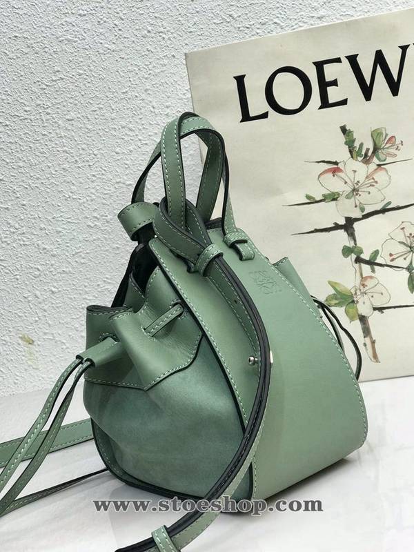 高仿網台灣 LOEWE薄荷綠mini hammock bag吊床包 2 高仿網台灣 LOEWE薄荷綠mini hammock bag吊床包