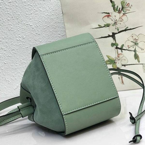 高仿網台灣 LOEWE薄荷綠mini hammock bag吊床包 9 高仿網台灣 LOEWE薄荷綠mini hammock bag吊床包