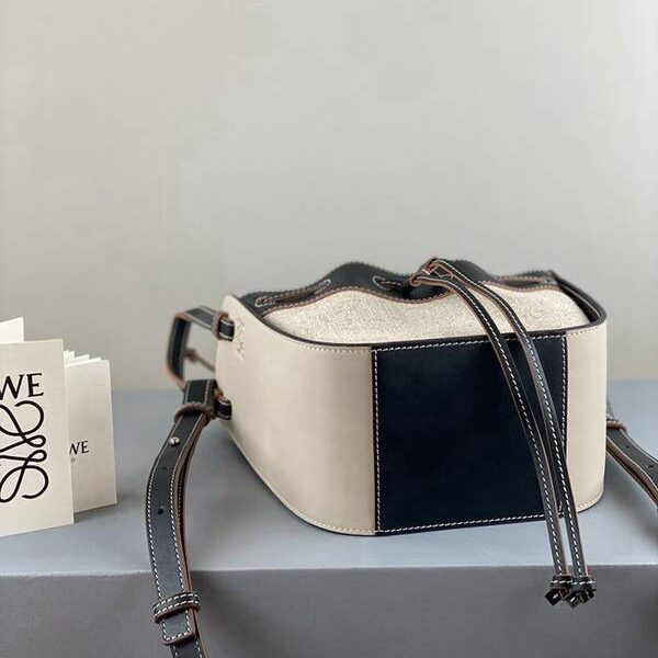 高仿名牌包LOEWE杏拼黑 Mini Hammock Dw Bag迷你吊床包blpj14291