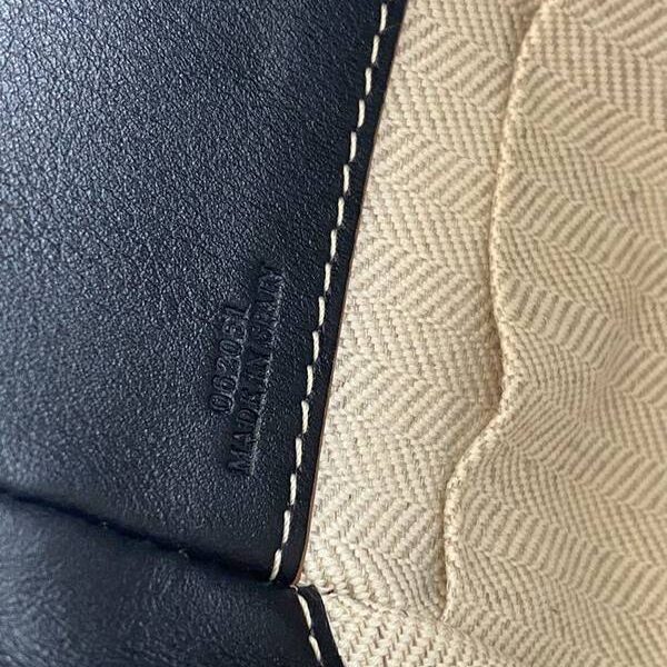 高仿名牌包LOEWE杏拼黑 Mini Hammock Dw Bag迷你吊床包blpj14291