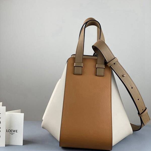 時尚a貨LOEWEHammock bag吊床包blpj14298