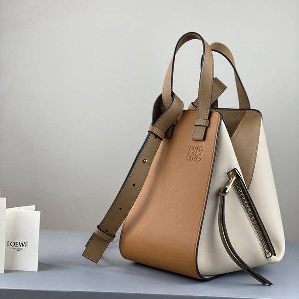 時尚a貨LOEWEHammock bag吊床包blpj14298