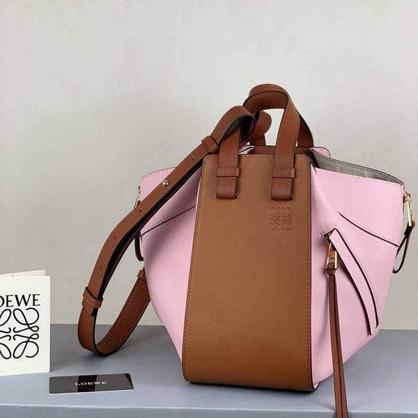 高仿包包LOEWE焦糖櫻花粉Loewe hammock西班牙小牛皮blpj14301