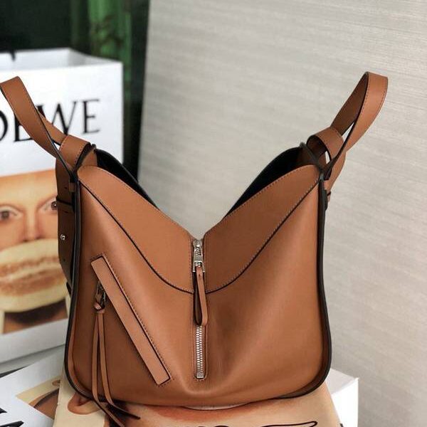 高仿網台灣LOEWEHammock Bag正品開模 進口小牛皮blpj14302