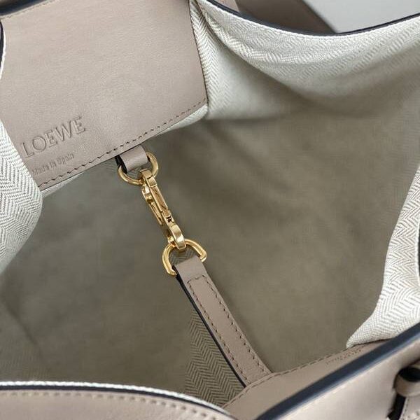 原版A貨LOEWE沙色牛皮Loewe hammock 西班牙小牛皮blpj14307