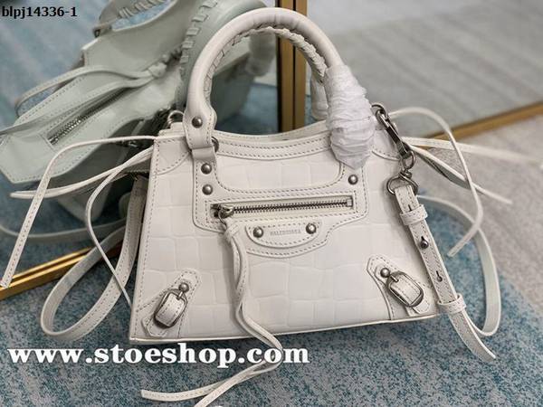 高仿balenciaga 鱷魚紋白 Balenciaga Neo Classic機車包 1 高仿balenciaga 鱷魚紋白 Balenciaga Neo Classic機車包