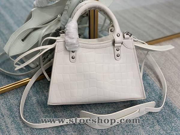 高仿balenciaga 鱷魚紋白 Balenciaga Neo Classic機車包 2 高仿balenciaga 鱷魚紋白 Balenciaga Neo Classic機車包
