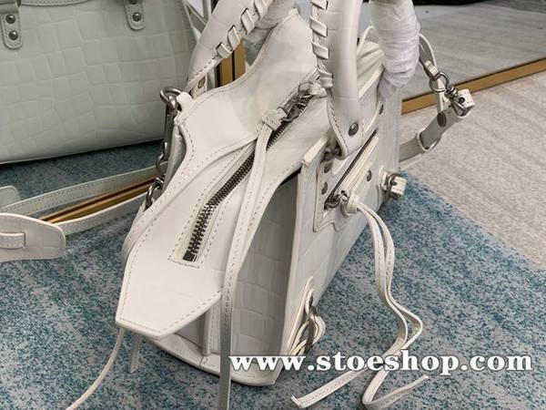 高仿balenciaga 鱷魚紋白 Balenciaga Neo Classic機車包 3 高仿balenciaga 鱷魚紋白 Balenciaga Neo Classic機車包