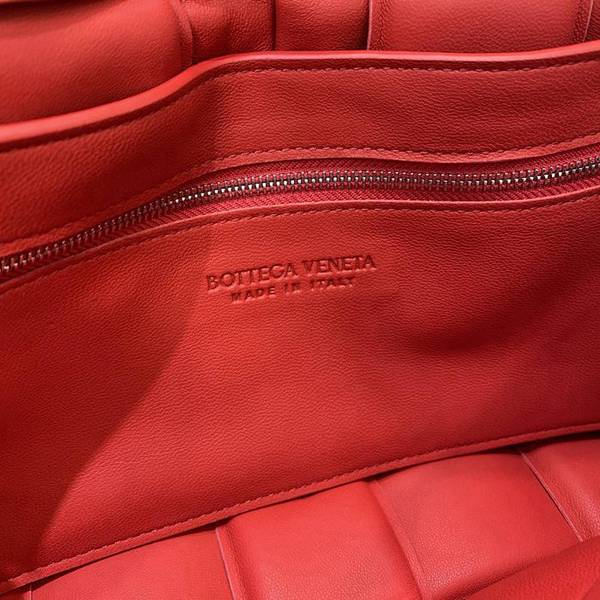 高仿網台灣BOTTEGA VENETA女王紅鏈條枕頭包padded 枕頭包blpj14370 9 高仿網台灣BOTTEGA VENETA女王紅鏈條枕頭包padded 枕頭包blpj14370