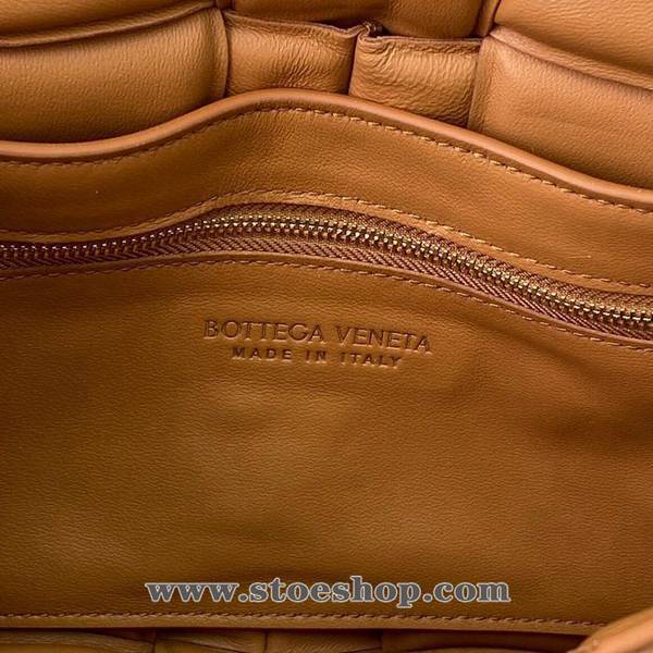 高仿精品批發BOTTEGA VENETACassette枕頭包柔軟高級小牛皮blpj14392 8 高仿精品批發BOTTEGA VENETACassette枕頭包柔軟高級小牛皮blpj14392