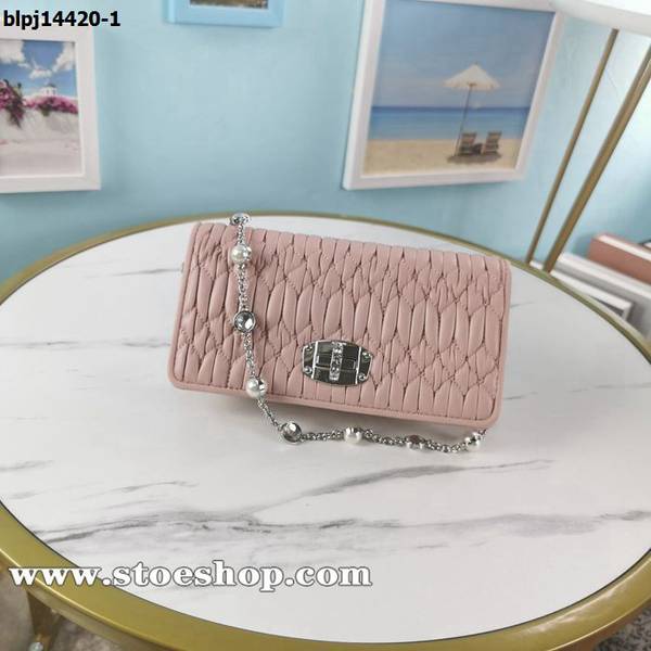 原版A貨miumiu淺粉5DH044Matelasse珠光小羊皮blpj14420