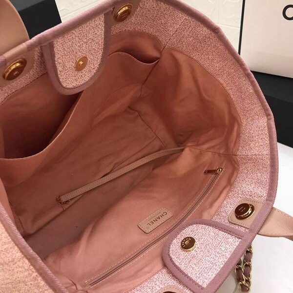 男精品背包高仿chanel 66941大號沙灘牛仔帆布包chanel deauville春夏迪拜度假系列經典購物袋帶手柄大號媽咪包chb10144