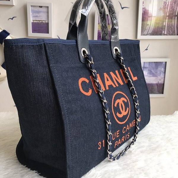 香奈兒背包高仿chanel 66941大號沙灘牛仔帆布包chanel deauville春夏迪拜度假系列經典購物袋帶手柄大號媽咪包chb10149
