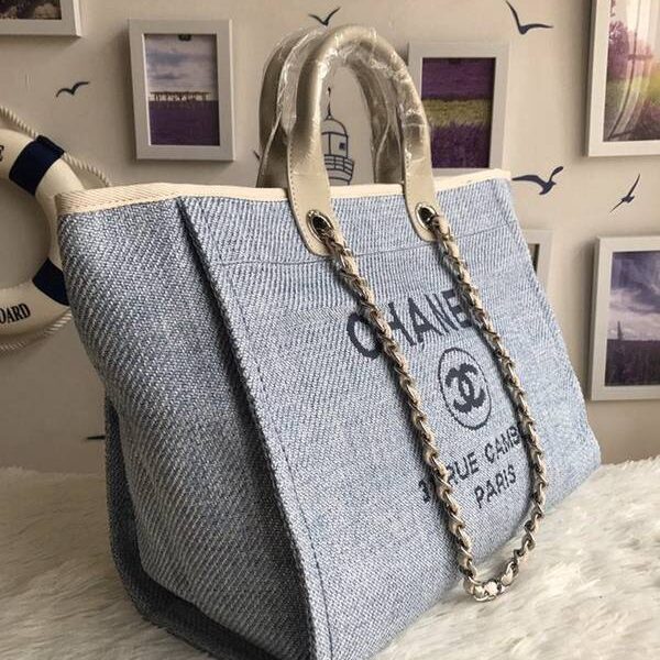 香奈兒後背包高仿chanel 66941大號沙灘牛仔帆布包chanel deauville春夏迪拜度假系列經典購物袋帶手柄大號媽咪包chb10154