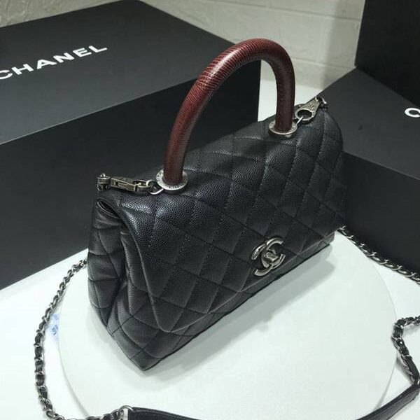 一比一高仿奢侈品chanel A92990最新棱格細顆粒壓花小牛皮配與棗紅蜥蜴紋手柄單肩斜挎手提中號口蓋包chb10176