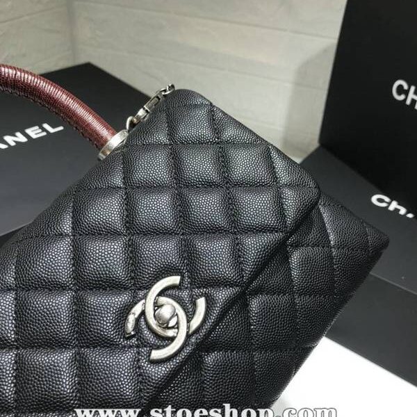 一比一高仿奢侈品chanel A92990最新棱格細顆粒壓花小牛皮配與棗紅蜥蜴紋手柄單肩斜挎手提中號口蓋包chb10176