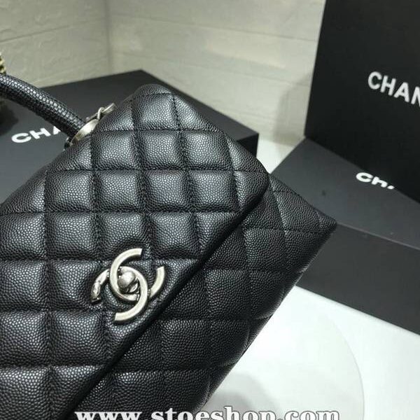 chanel高仿chanel A92990最新棱格細顆粒壓花小牛皮配與棗紅蜥蜴紋手柄單肩斜挎手提中號口蓋包chb10178