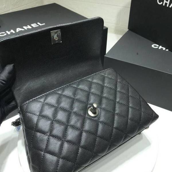 chanel高仿chanel A92990最新棱格細顆粒壓花小牛皮配與棗紅蜥蜴紋手柄單肩斜挎手提中號口蓋包chb10178