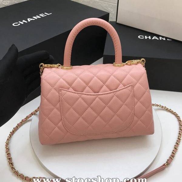 chanel小蜜蜂高仿A92990最新棱格細顆粒壓花小牛皮配與手柄單肩斜挎手提中號口蓋包chb10187