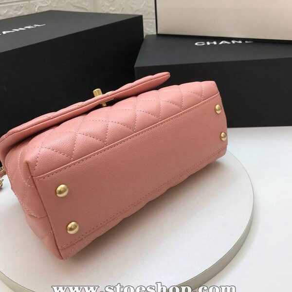 chanel小蜜蜂高仿A92990最新棱格細顆粒壓花小牛皮配與手柄單肩斜挎手提中號口蓋包chb10187