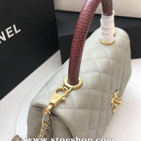 香奈兒高仿精品店A92990最新棱格細顆粒壓花小牛皮配與手柄單肩斜挎手提中號口蓋包chb10196