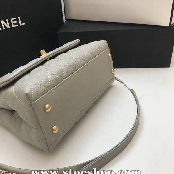 香奈兒高仿精品店A92990最新棱格細顆粒壓花小牛皮配與手柄單肩斜挎手提中號口蓋包chb10196