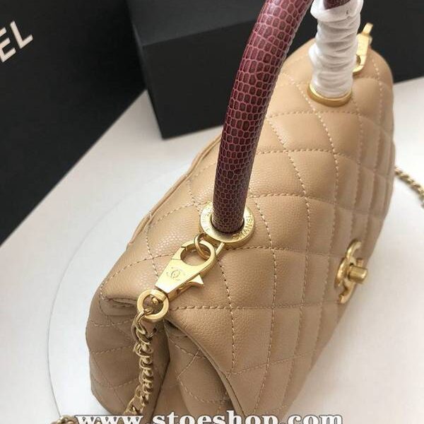 高仿奢侈品chanelA92990最新棱格細顆粒壓花小牛皮配與手柄單肩斜挎手提中號口蓋包chb10197