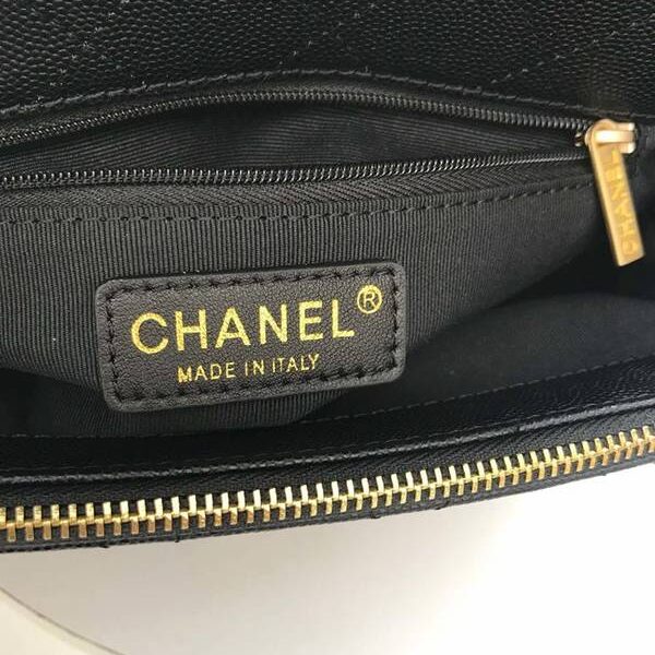 高仿臺灣高仿1:1chanel/AS0371 19SS新款餃子包平紋小羊皮克拼小牛魚子醬chb10210