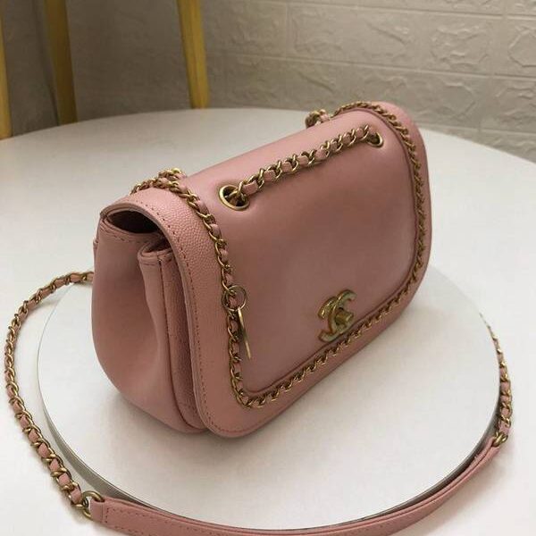 高仿chanel手袋高仿chanel/AS0371 19SS新款餃子包平紋小羊皮克拼小牛魚子醬chb10211