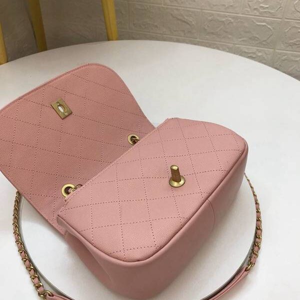 高仿chanel手袋高仿chanel/AS0371 19SS新款餃子包平紋小羊皮克拼小牛魚子醬chb10211