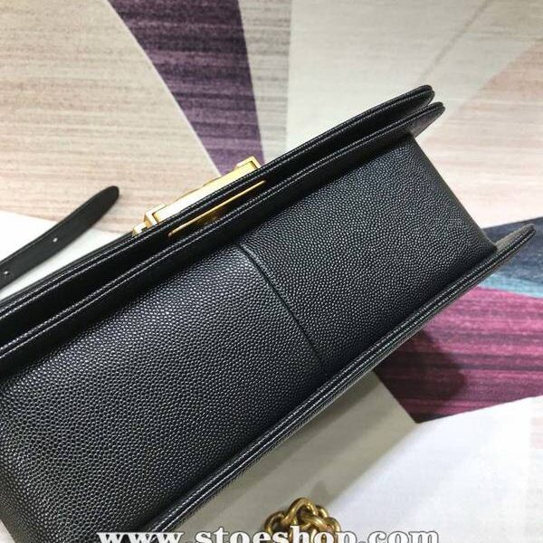 一比一的拆分開版香奈兒A67086 BOY chanel口蓋包細顆粒壓花小牛皮chb10277