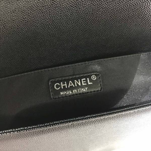 高仿香奈兒男挎包精仿香奈兒A67086 BOY chanel口蓋包細顆粒壓花小牛皮chb10278