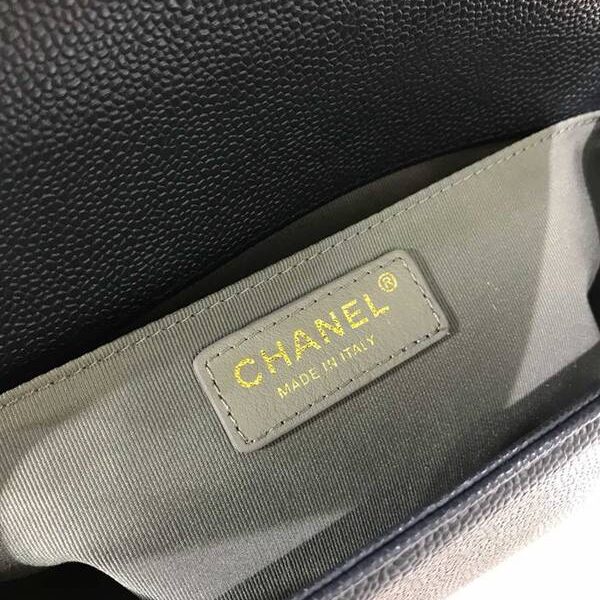 一比一精仿香奈兒包香奈兒A67086 BOY chanel口蓋包顆粒壓花小牛皮chb10281