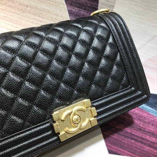 chanel精仿包包香奈兒A67086 BOY chanel口蓋包顆粒壓花小牛皮chb10293