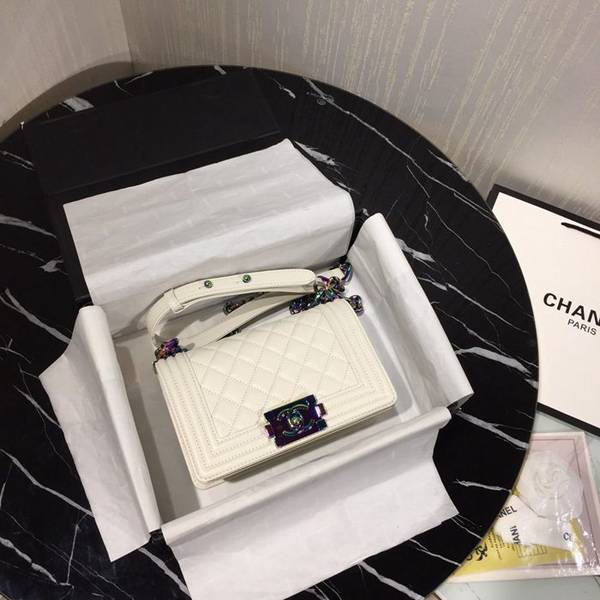 最專業頂級高仿奢侈品香奈兒Le Boy 七彩珠光細球紋牛皮翻蓋鏈條包chb10335 9 最專業頂級高仿奢侈品香奈兒Le Boy 七彩珠光細球紋牛皮翻蓋鏈條包chb10335
