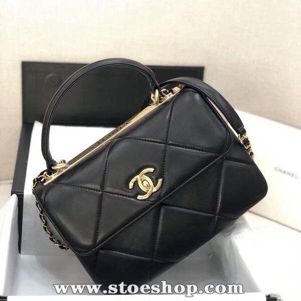 高仿包網站chanel新品原單進口羊皮三明治大菱格斜挎包chb10381