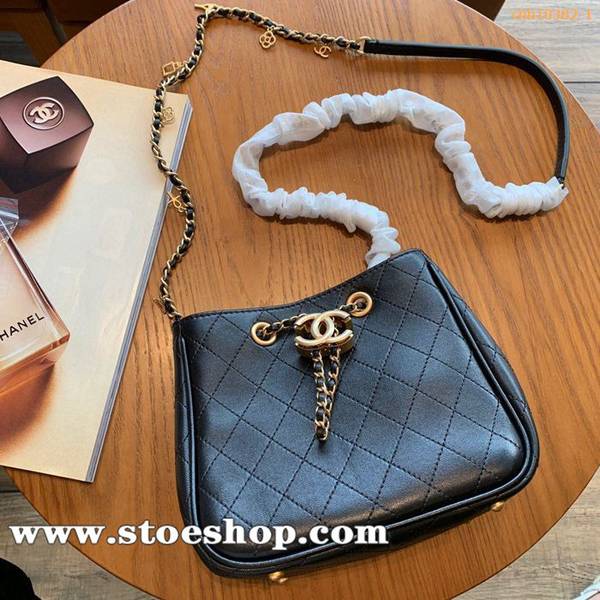 高仿chanel旗艦店chanel香奈兒新一季紐約埃及二風系列Sac Hobo小水桶chb10382