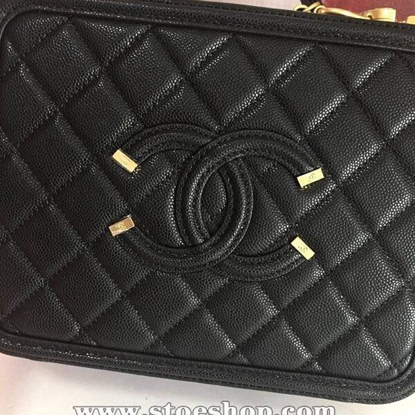 信譽品質第一chanel vanity case93342相機包2019秋冬新款斜挎手提化妝包立體感logo原廠魚子醬chb10394