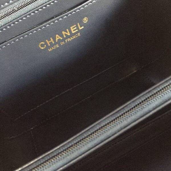 工廠貨源,實物拍攝chanel 93342化妝包立體感logo原廠魚子醬牛皮chb10460