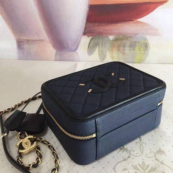 實物拍攝,純手工定制chanel 93342化妝包立體感logo原廠魚子醬牛皮chb10461