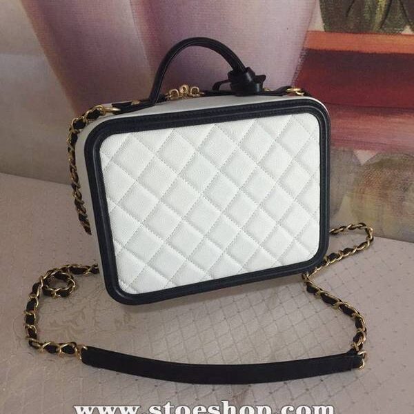 專櫃原單正品品質chanel 93342化妝包立體感logo原廠魚子醬牛皮chb10462
